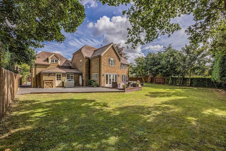 Cottage for 10 people, with garden in Chichester