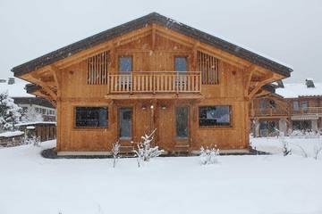 Maison de campagne pour 20 personnes, avec sauna et balcon dans Office De Tourisme De Samoens