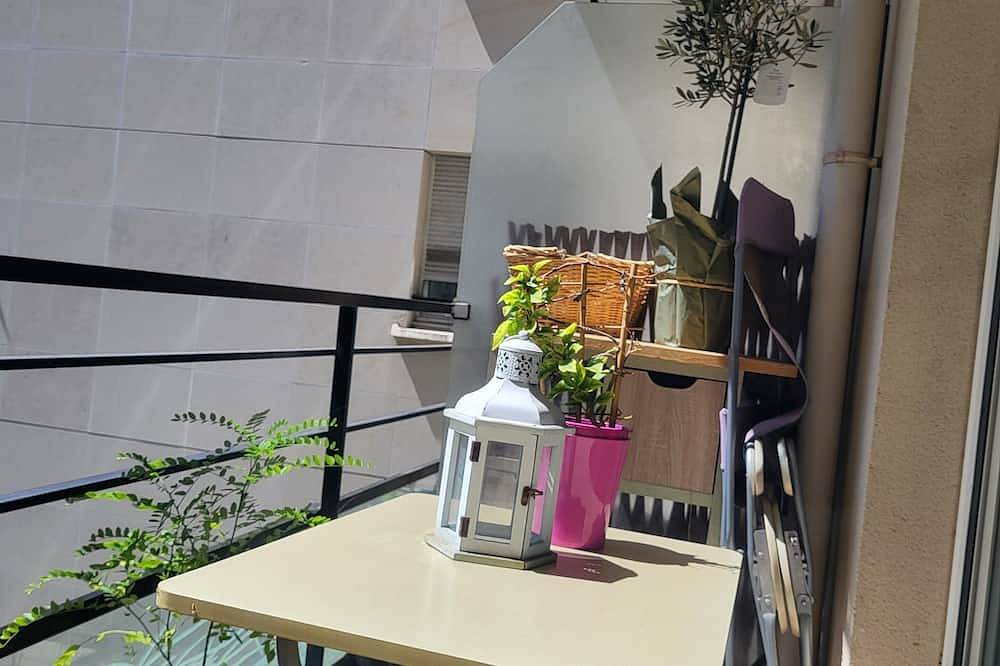 Apartamento entero, Apartment 10 minutes from the Eiffel Tower, Porte de Versailles.  in Issy-les-Moulineaux, Altos del Sena