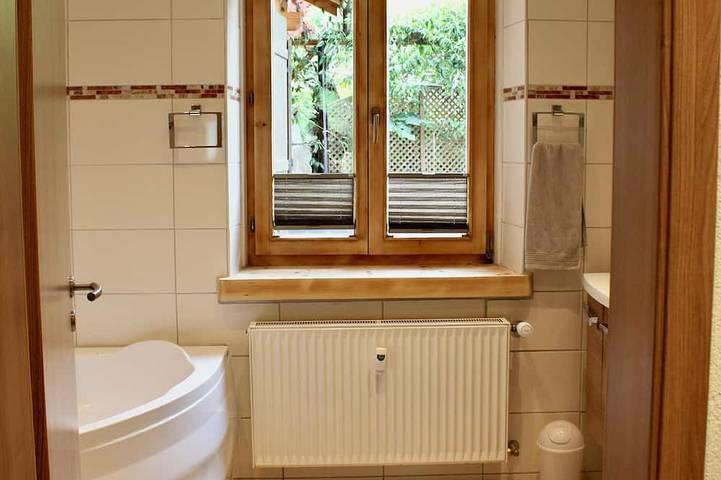Ganze Wohnung, Bezaubernde Ferienwohnung mit Zugspitzblick im schönen Grainau in Grainau, Eibsee