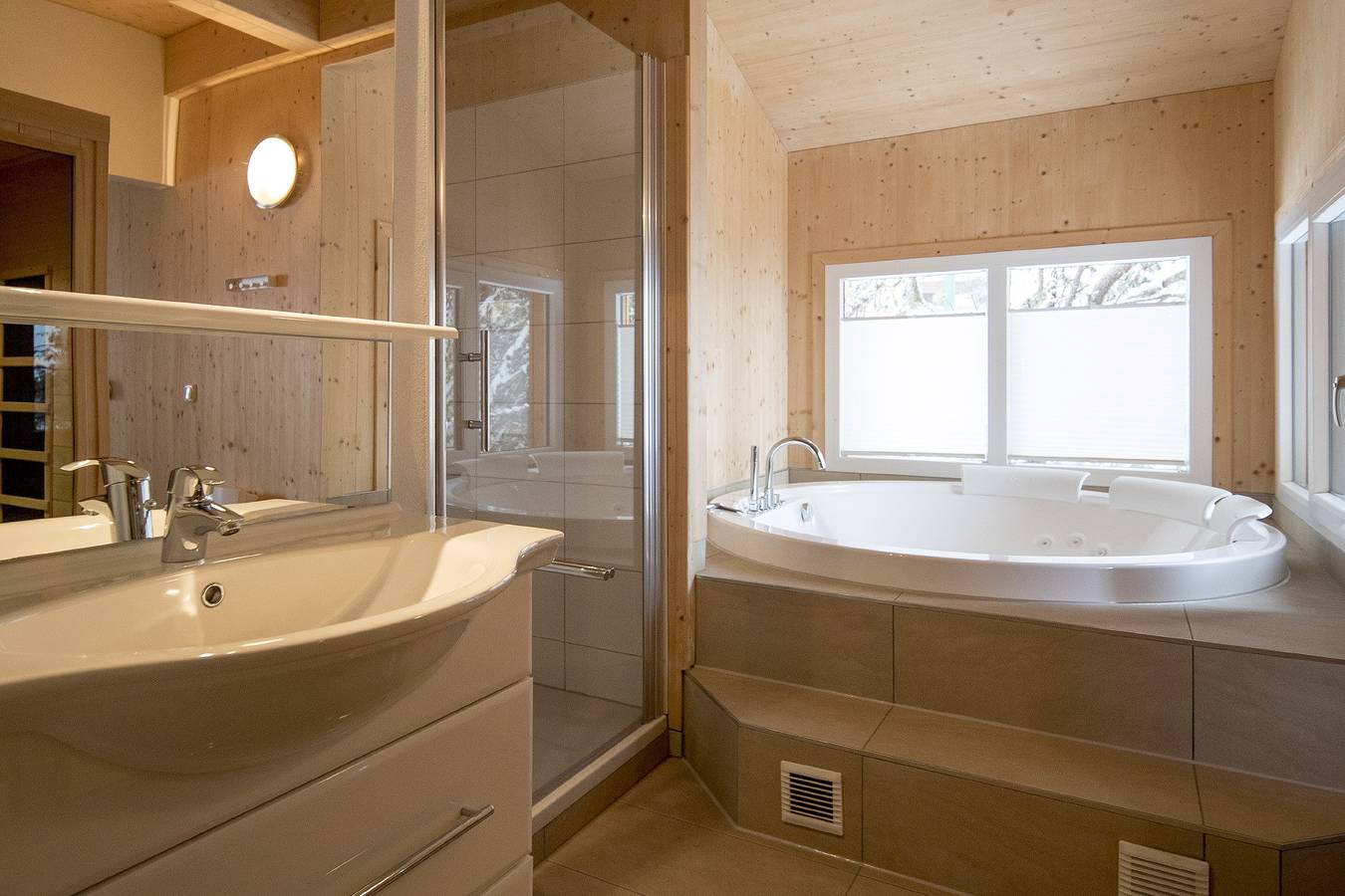 Chalet # 46 with Ir-sauna and indoor whirlpool in Stadl-Predlitz, Turracher Höhe