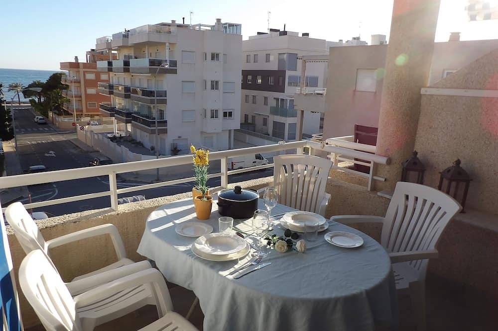Entire apartment, 1 bedroom apartment Sea views.  Aire Acond terrace, Wifi, flat Tv, renovated in Santiago Bernabeu, Santa Pola