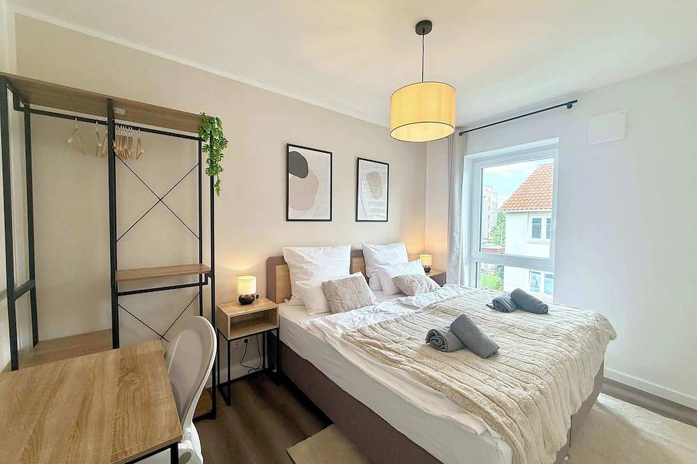 Ganze Wohnung, 2Br - Wohnung | Parkplatz | Nähe Bahnhof in Henstedt-Ulzburg, Kreis Segeberg