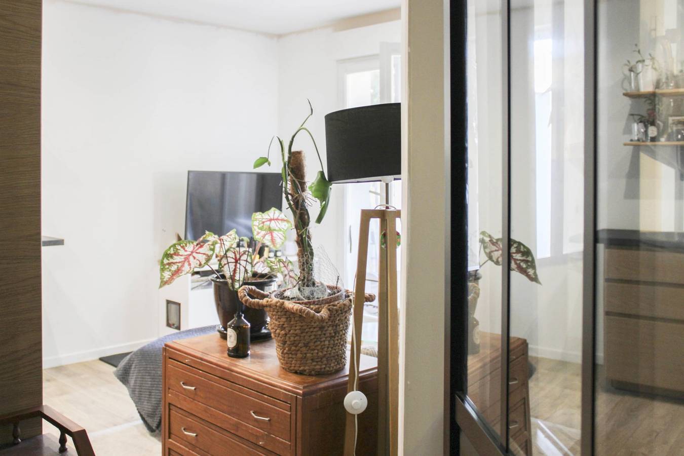 Appartement entier, Charmant appart avec grande terrasse à Montreuil in Montreuil, Seine-Saint-Denis