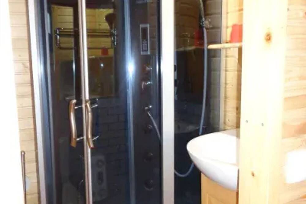 Caravana Única con Baño Nórdico Privado en La Flèche in La Flèche, Sarthe