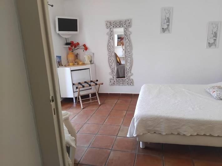 Chambre d’hôte pour 2 personnes, avec jardin ainsi que vue et piscine, animaux acceptés à Ramatuelle - 2