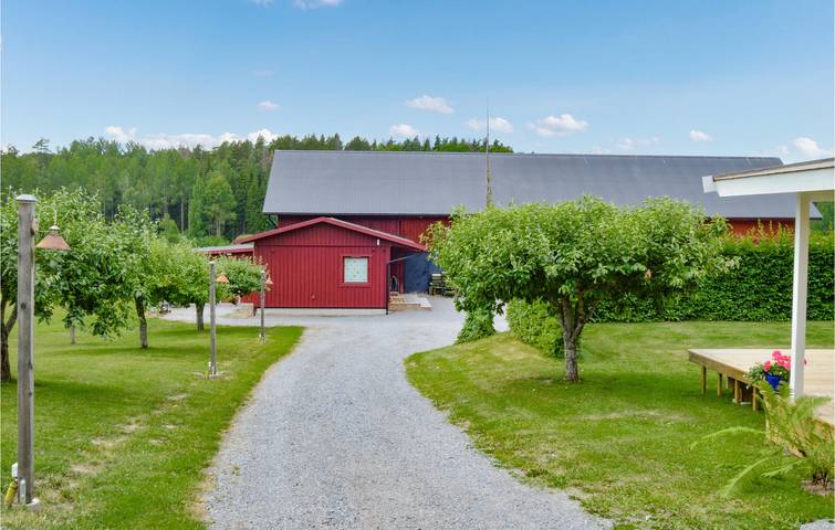 Ferienhaus für 4 Personen, mit Terrasse und Garten in Flen - 4