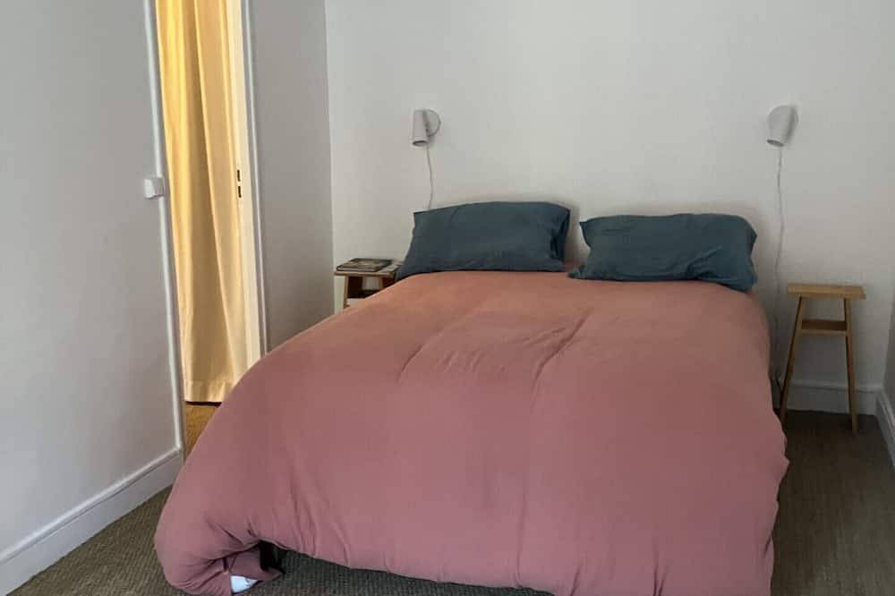 Charming 3-bedroom house in wonderful Fontainebleau Forest with Wifi in Bourron-Marlotte, Seine-et-Marne