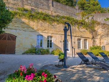 Location de vacances pour 8 personnes, avec terrasse et jardin à Vouvray