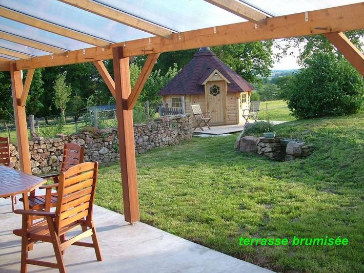 Ferienhaus mit Sauna, Spa und Klimaanlage, naturnah gelegen in Saint-Péreuse, Naturpark Morvan