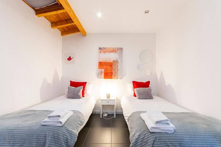 Gîte pour 6 personnes, avec jardin et vue, animaux acceptés à Seia - 4