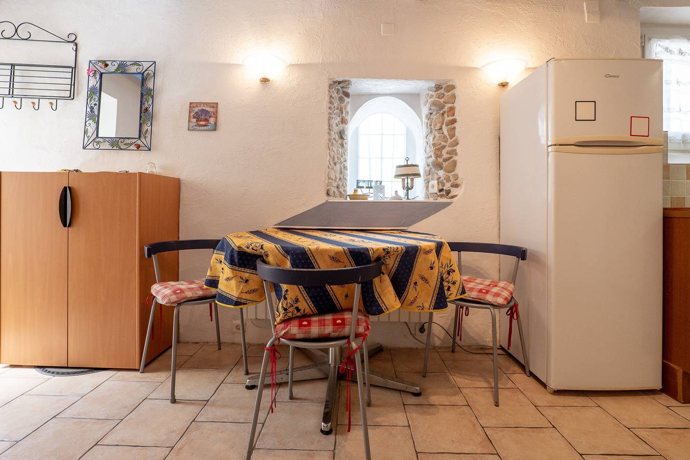 Ferienhaus „La Petite Maison“ mit Balkon und Wlan in Puimoisson, Regionaler Naturpark Verdon