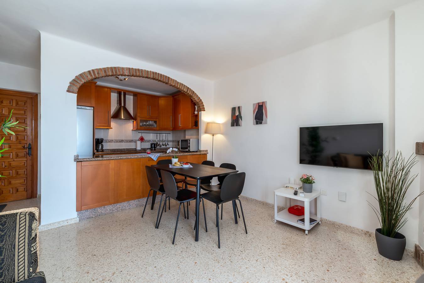 Ganze Wohnung, Ferienwohnung für 6 Personen mit Garten in El Capistrano, Costa del Sol