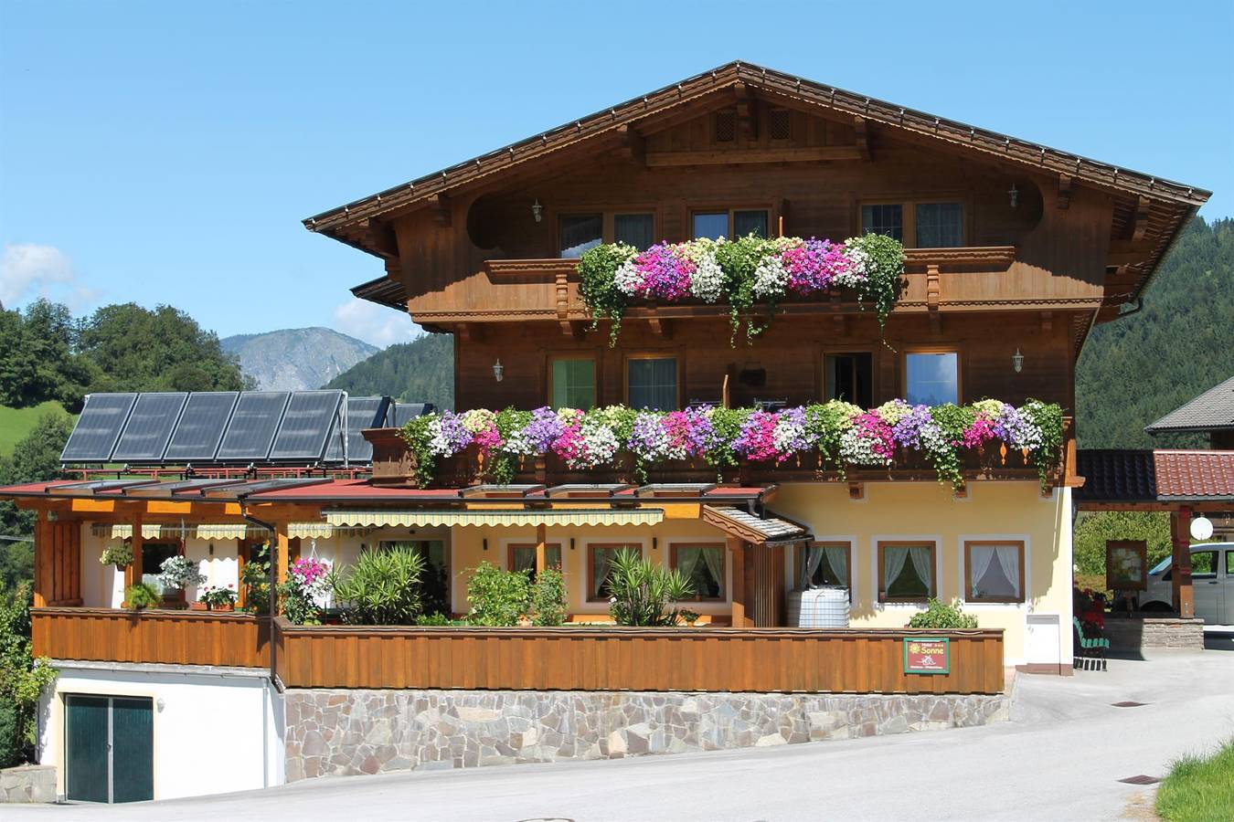 Dz Bregenz od. Eisenstadt in Hopfgarten im Brixental, Kaisergebirge