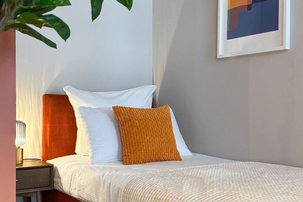 Ganze Wohnung, Großzügiges Design-Apartment - Mitte - 10 Gäste in Mitte Berlin, Berlin