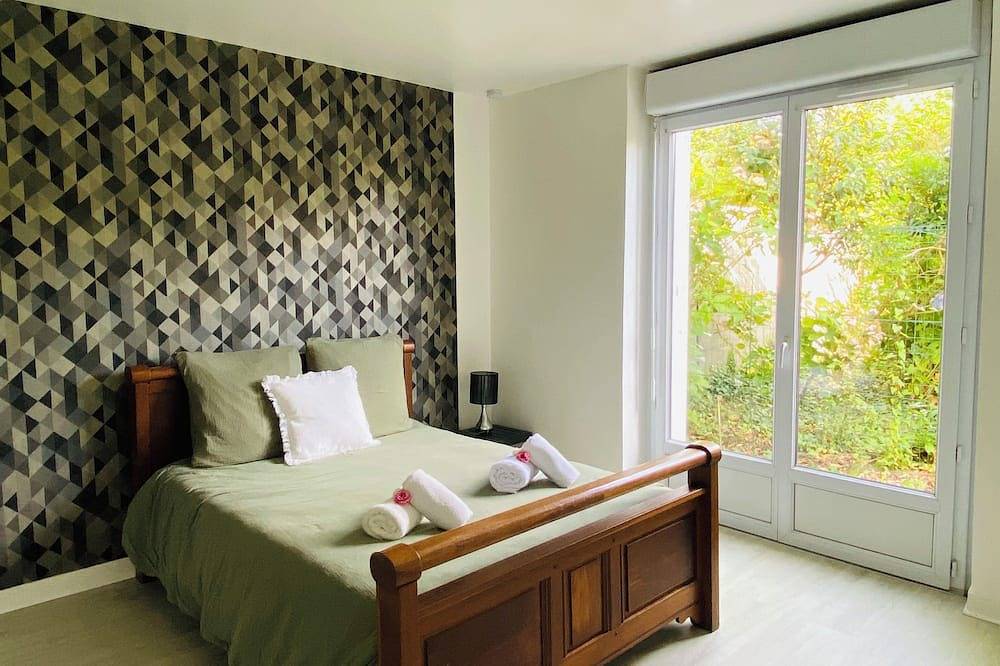 Spacious townhouse - 2 self-contained apartments for flexible living in Quimperlé, Quimper region