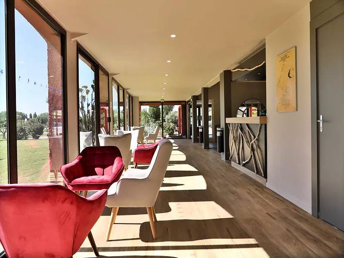 Villa pour 5 personnes, avec terrasse ainsi que piscine et sauna en Camargue - 4