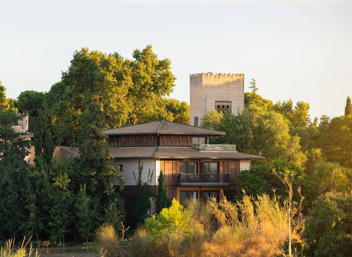 Hotel para 2 personas, con piscina además de vistas y jardín - 1