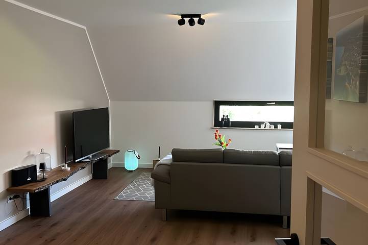 Ferienwohnung für 2 Personen, mit Balkon und Seeblick in Zwischenahner Meer - 2