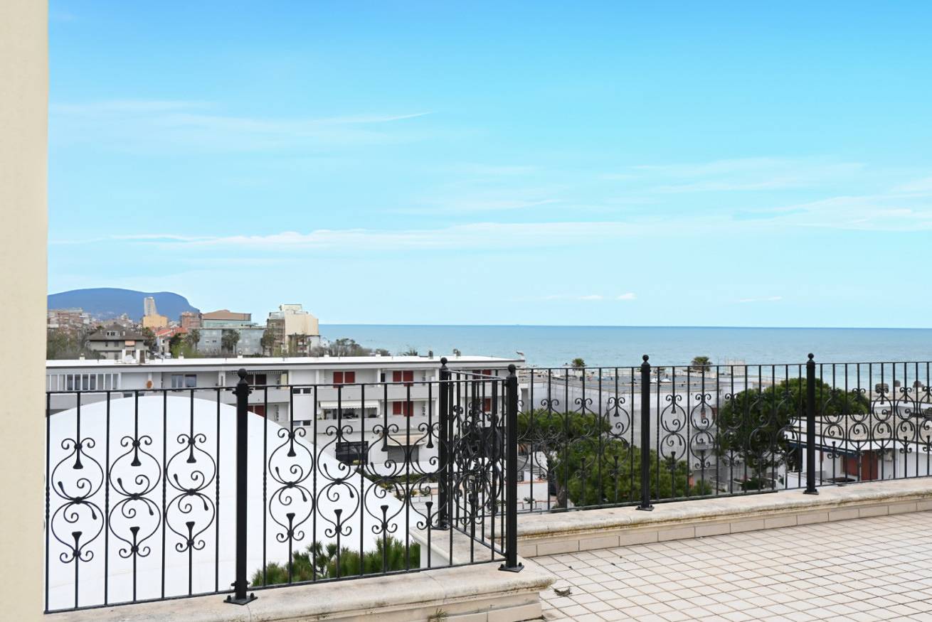 Ganze Wohnung, Ferienwohnung für 6 Personen mit Balkon/Terrasse in Porto Recanati, Adriaküste Marken