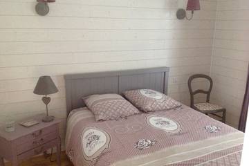 Chalet pour 4 Personnes dans Charritte-de-Bas, Région d'Oloron-Sainte-Marie, Photo 1