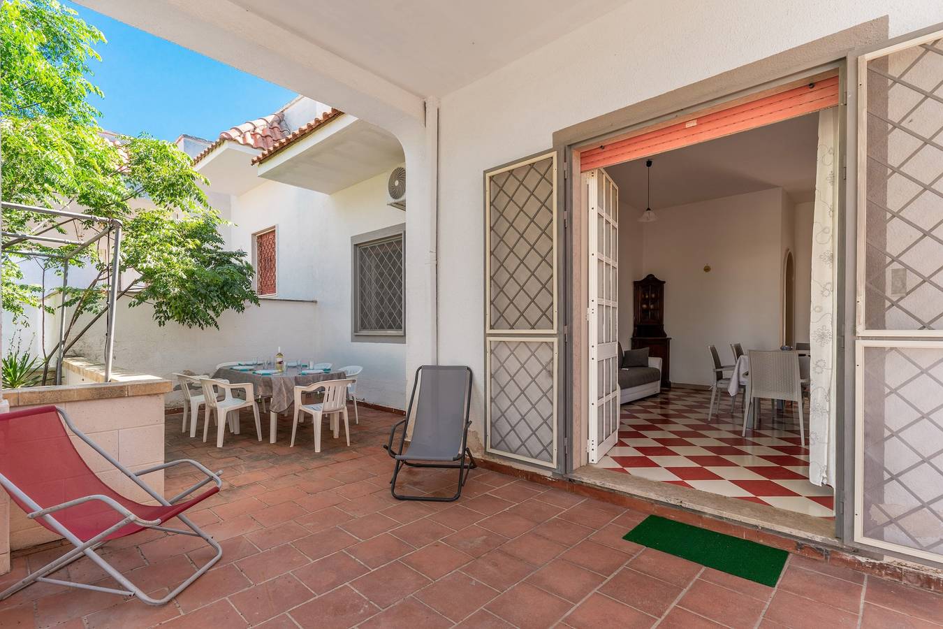 Villa 'Cinzia' con terrazza privata e aria condizionata in Porto Cesareo, Golfo di Taranto