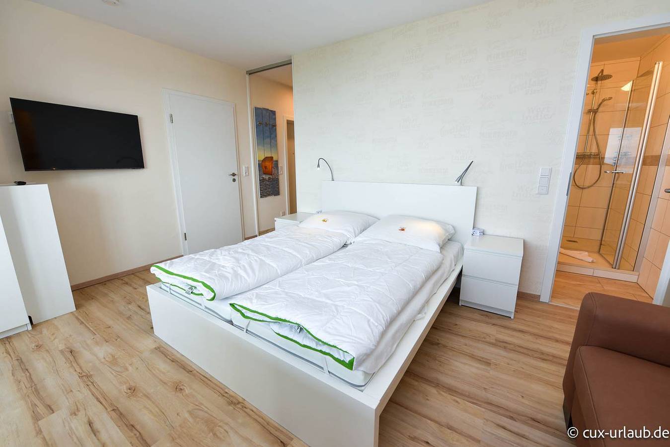 Ganze Wohnung, Exklusive Ferienwohnung mit Meerblick, Balkon, Pool und Sauna direkt am Strand in Döse, Cuxhaven