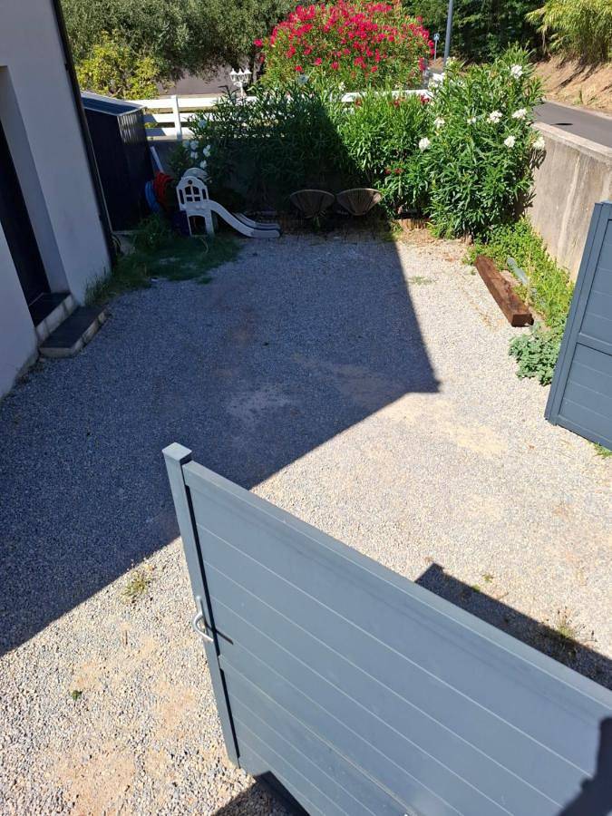 Location de vacances pour 7 personnes, avec jardin à Valergues - 2