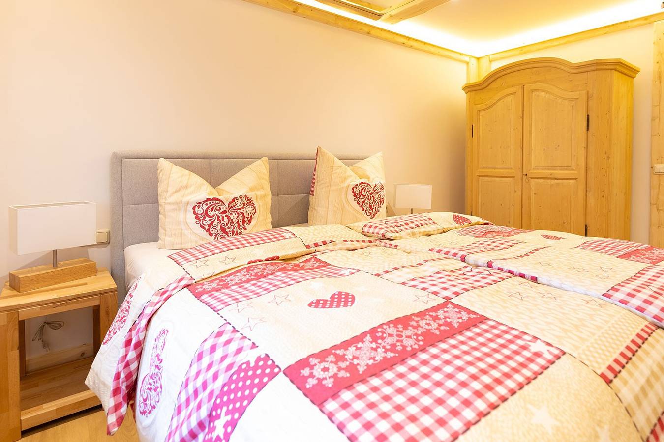 Chalet 'Au' with Mountain View, Private Terrace and Wi-Fi in Fischen, Bavarian Swabia