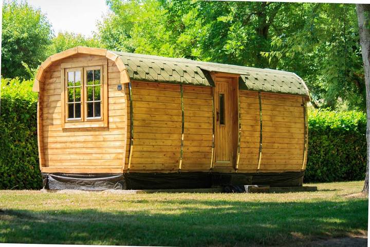 Camping pour 2 personnes, avec jardin ainsi que vue et terrasse dans Saône-et-Loire - 2