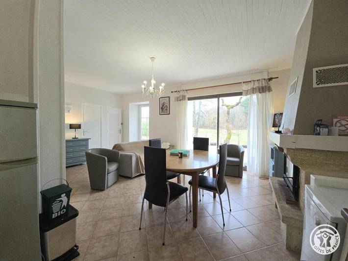 Location de vacances pour 6 personnes, avec jardin et terrasse à Cendrieux - 3