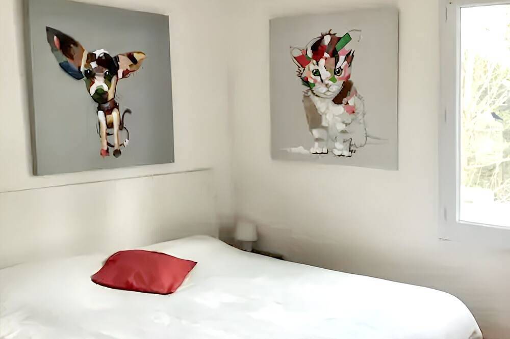 Homerez - Villa Rousset with Pool in Rousset, Aix-en-Provence region