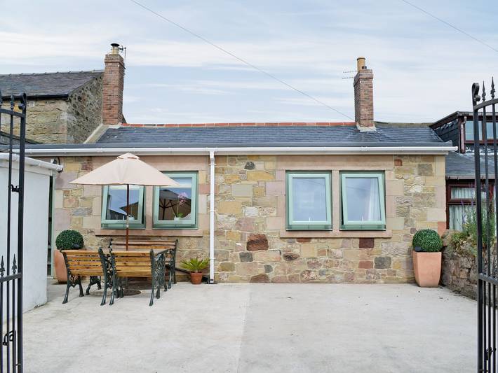 Glamping for 4 people, with garden, with pets in Seahouses