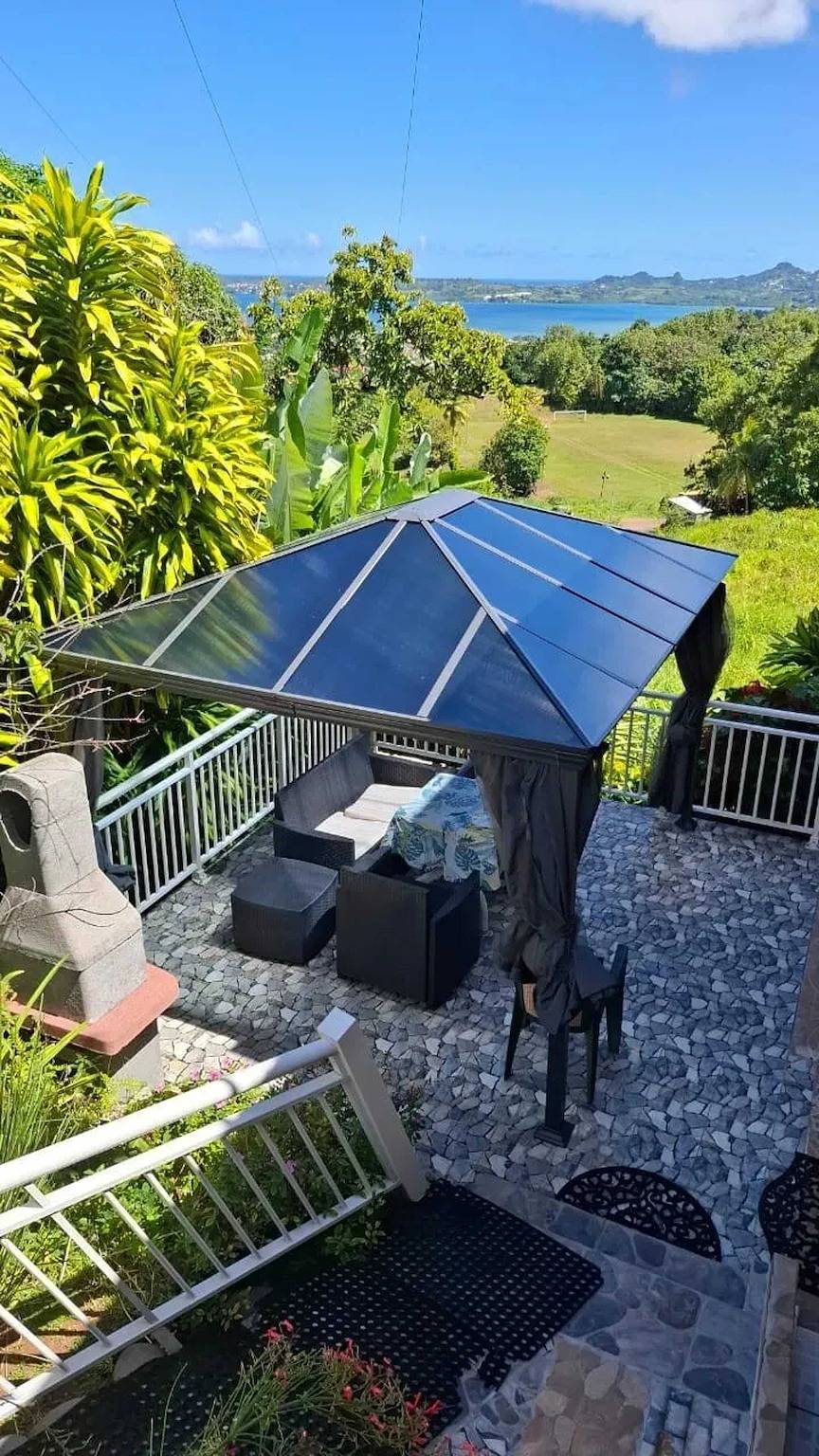 Entire apartment, Cozy Apartment with Sea View in Le Robert, Martinique