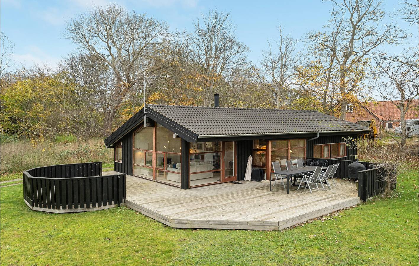 Holiday home for 6 people with hot tub in Rågeleje, Kattegat Coast