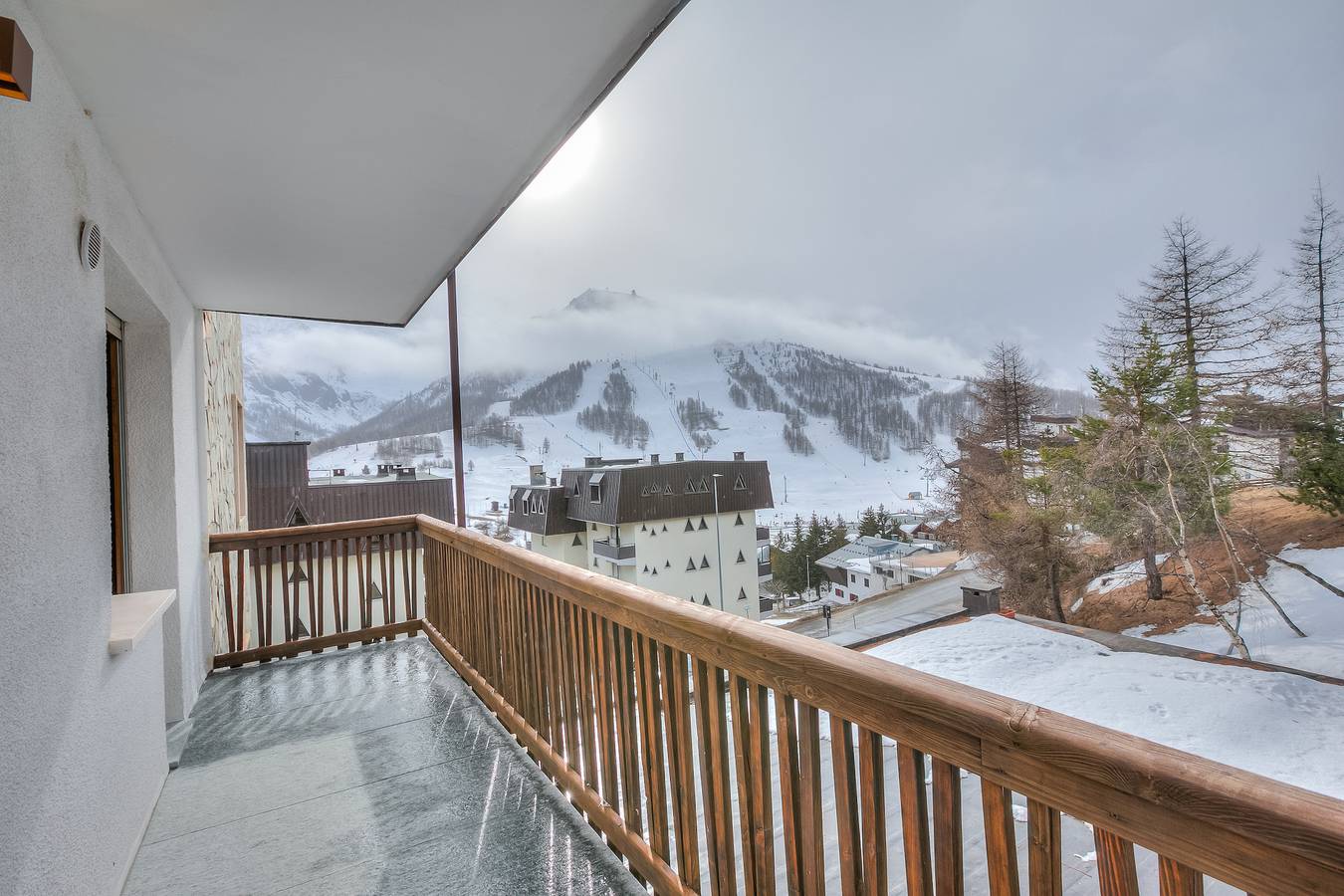 Ganze Wohnung, Simona Luxury Apartment few steps from sk in Sestriere, Via Lattea