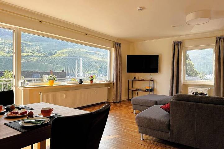 Ferienwohnung für 2 Personen, mit Balkon in Zell Stadt (Mosel)