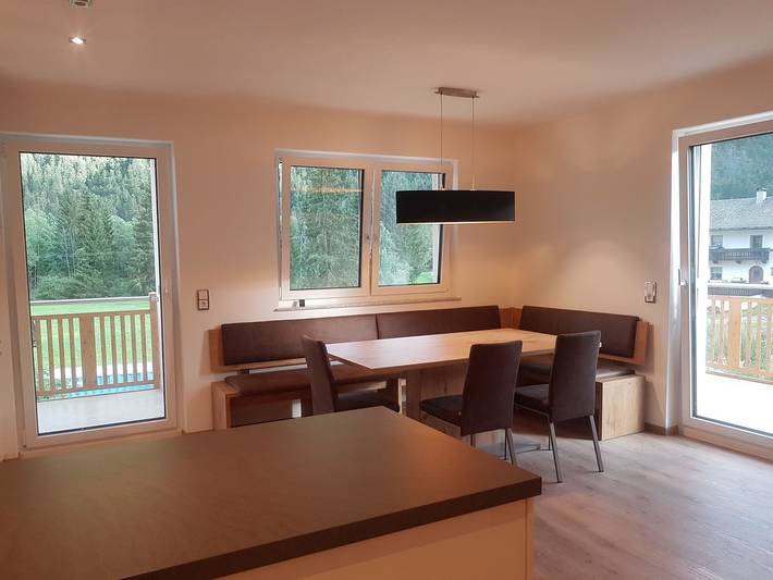 Ferienwohnung für 6 Personen, mit Balkon und Terrasse sowie Garten