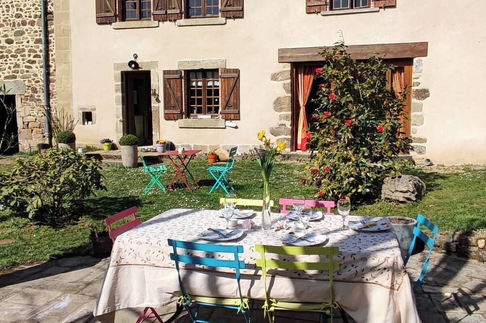 Country house near Aubusson! Ideal for families. in Blessac, Aubusson und Umgebung