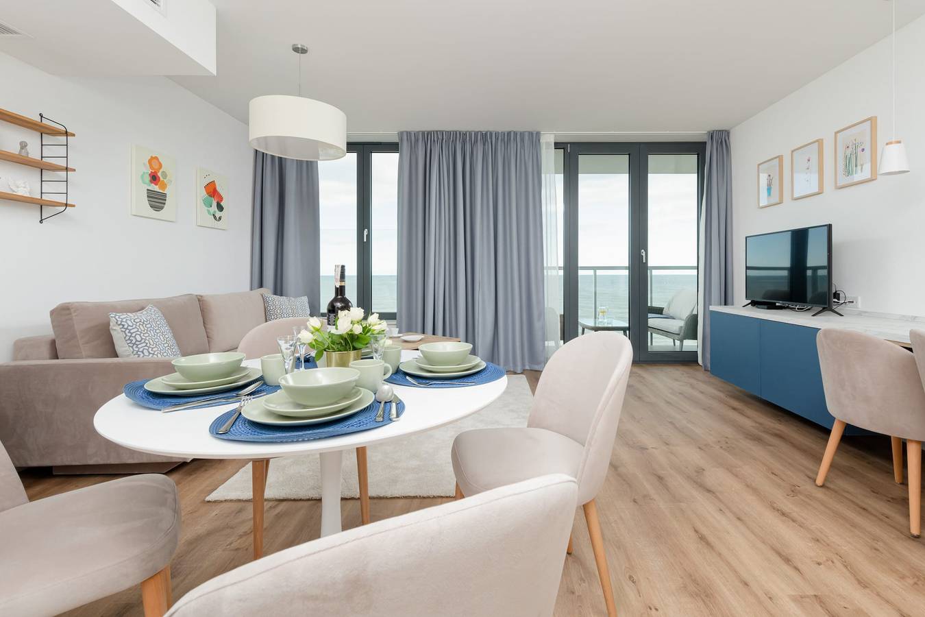 Ganze Wohnung, Air-conditioned Apartment | View of the Sea from the Balcony, by the Beach in Mielno, Powiat Koszaliński
