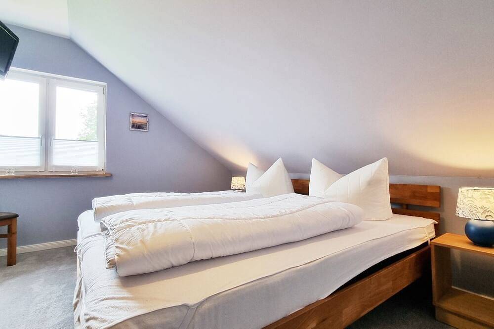 Zauberhaftes Ferienhaus Himi in unmittelbarer Nähe zum Passader See mit eingezäu in Passade, Südliche Ostseeküste