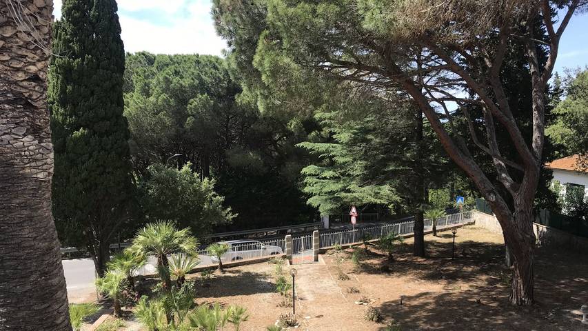 Ferienwohnung für 4 Personen, mit Garten in Procchio