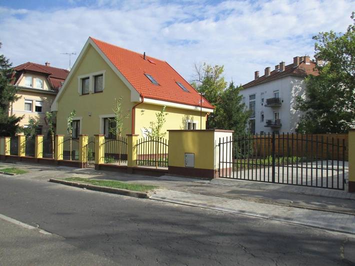 Apartament wakacyjny dla 4 osób, z Taras i Ogród w Debreczyn