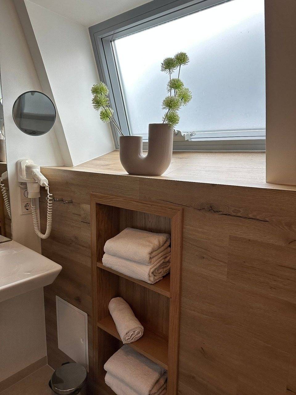 Ganze Ferienwohnung, Appartment Seeblick 5 1Og Grundbelegung 4 Pers. in Geierswalde, Elsterheide