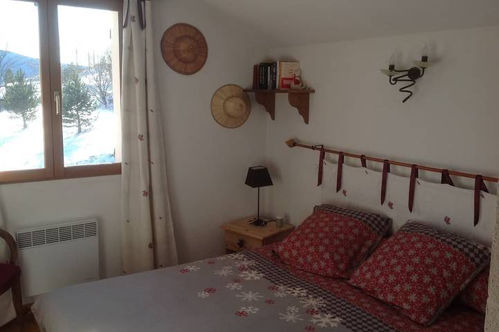 Gîte pour 8 personnes, avec terrasse et jardin, animaux acceptés à Puyvalador - 2