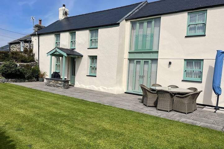 Cottage for 7 people, with garden in Dyffryn Ardudwy