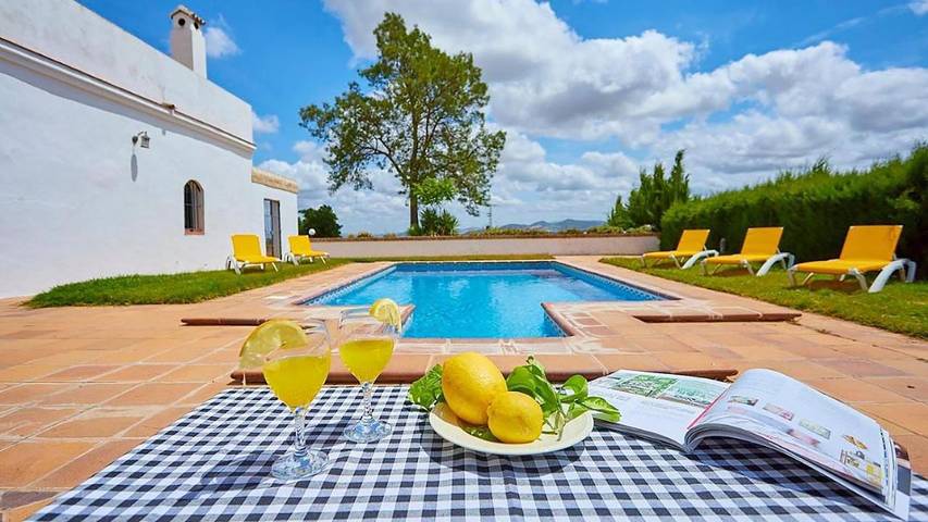 Casa rural para 19 personas, con vistas además de piscina y jardín, Se admiten mascotas en Arcos de la Frontera - 4