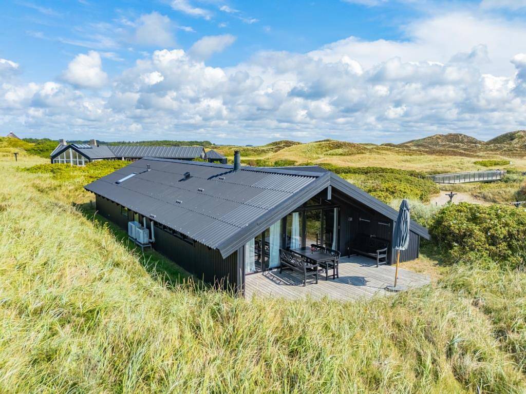 Exklusives Ferienhaus in Henne Strand – Dünenlage, modern & strandnah  in Henne, Varde