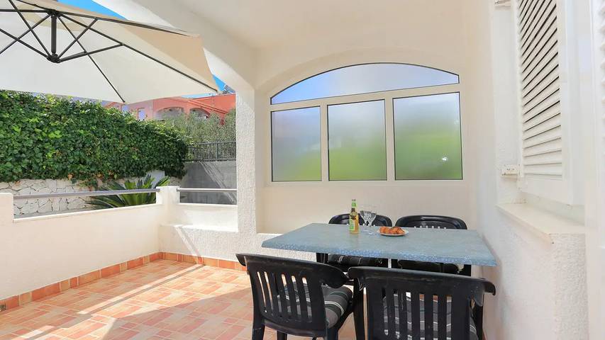 Ferienwohnung für 4 Personen, mit Terrasse