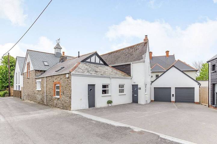 Cottage for 12 people, with hot tub and garden in Braunton